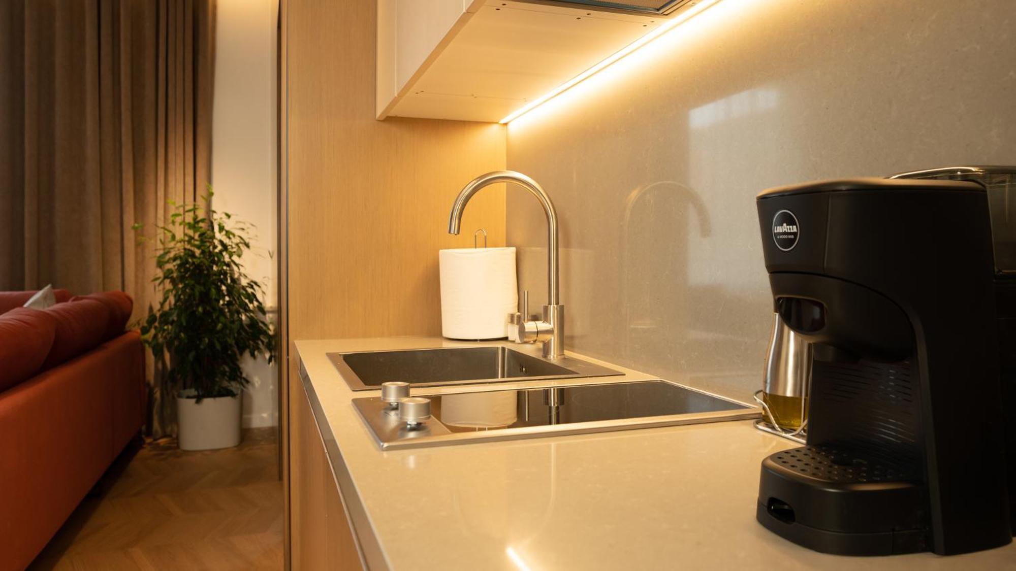 Albani'S Apartment Тирана Екстер'єр фото