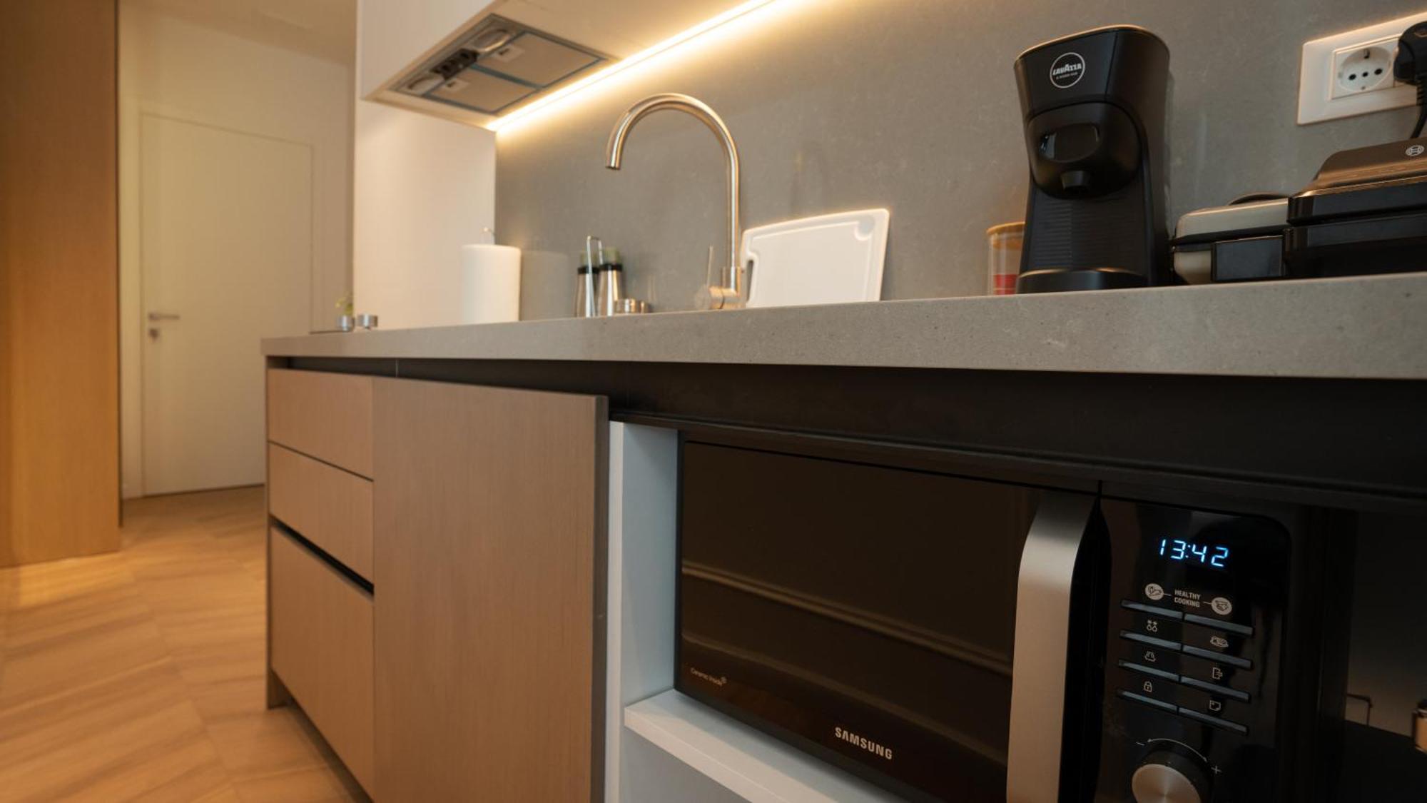 Albani'S Apartment Тирана Екстер'єр фото